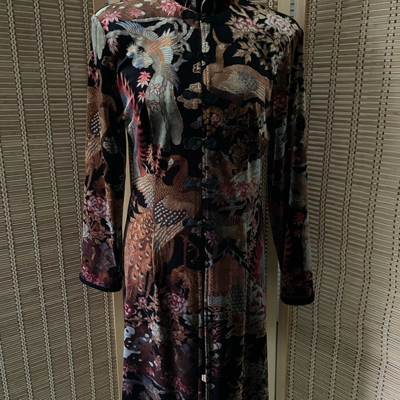 Clio velveteen tunic/long jacket w/beautiful Asian/Oriental/Chinoiserie graphics - Picture 3 of 16